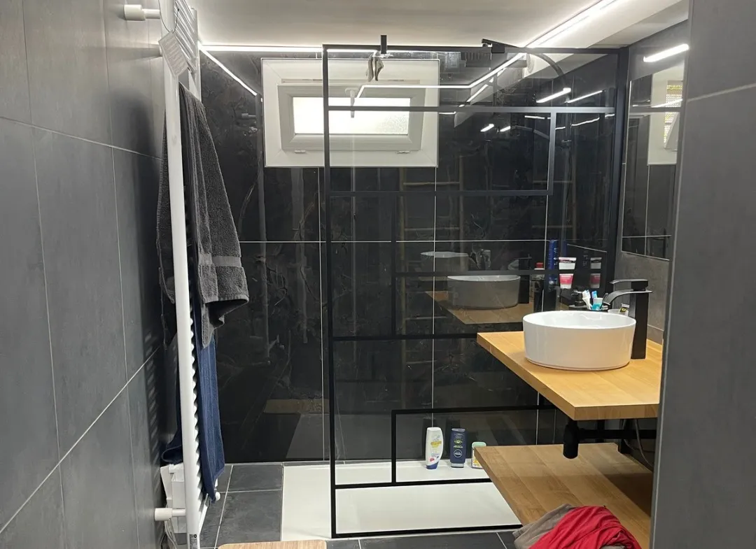 Avant : salle de bain